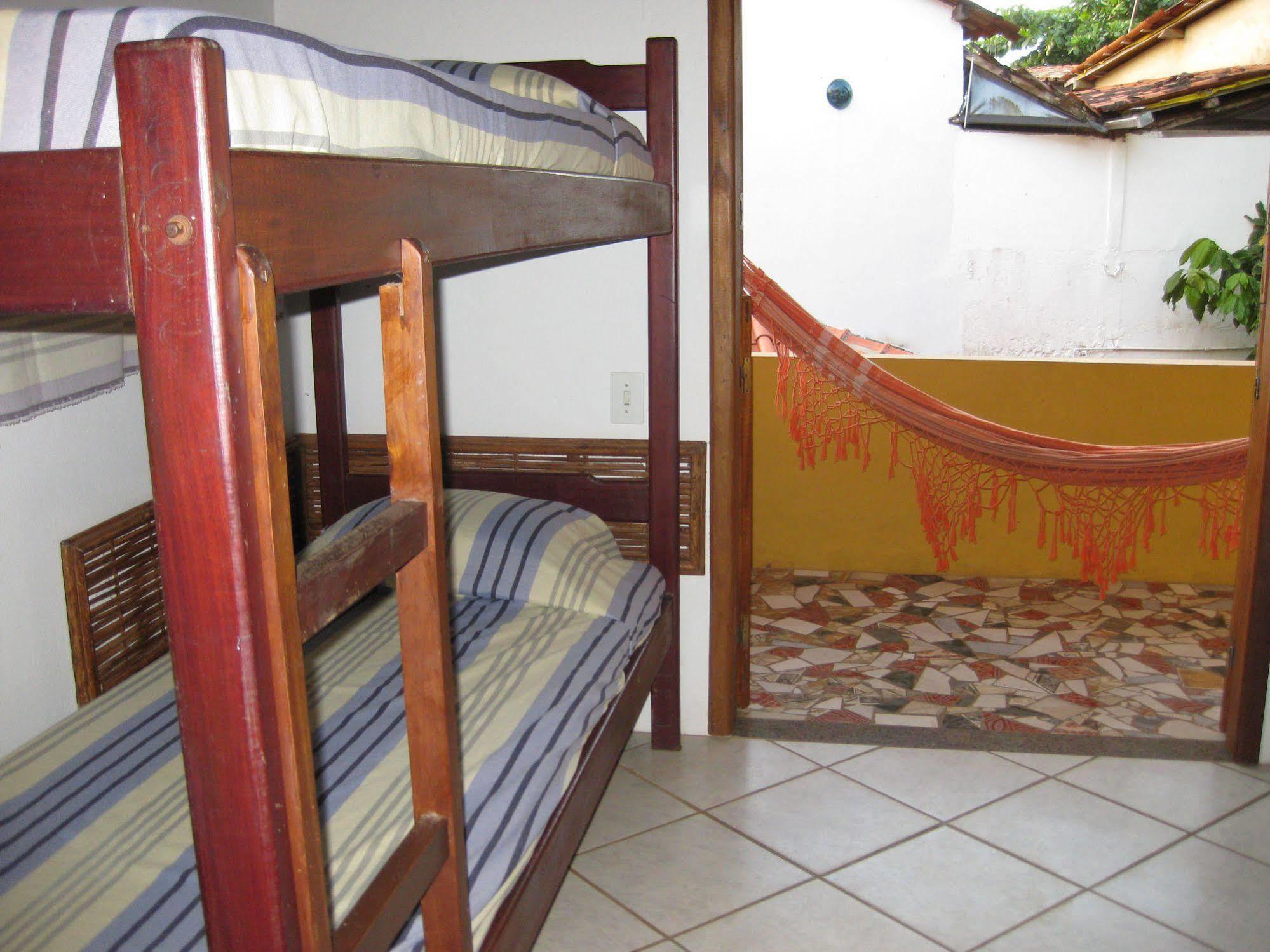 O Pharol Hostel E Pousada 伊塔卡雷 外观 照片