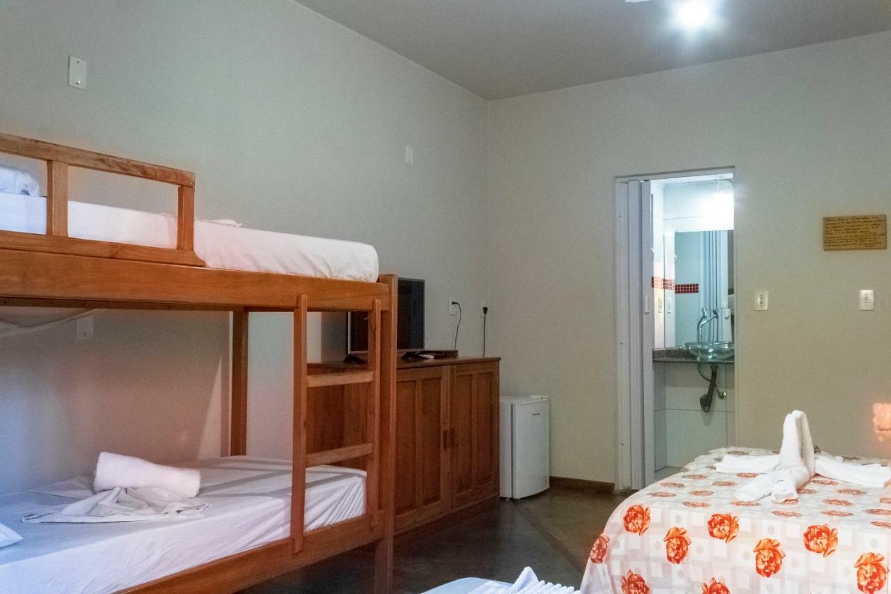 O Pharol Hostel E Pousada 伊塔卡雷 外观 照片